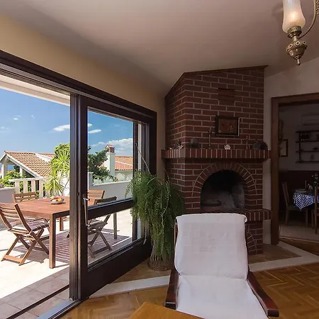 Mador Apartment