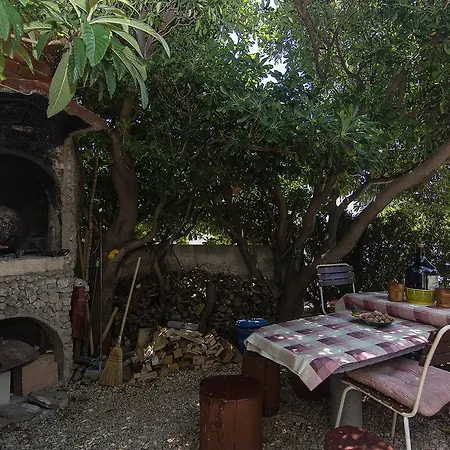 Mador Apartment