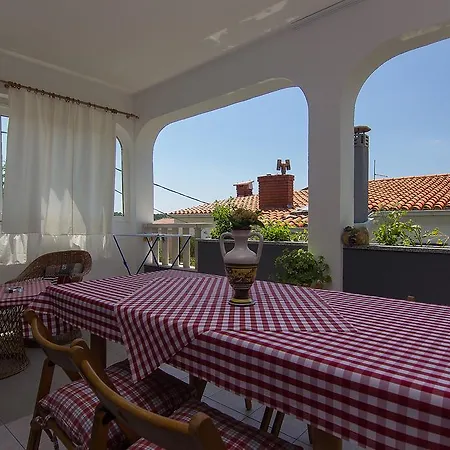 Mador Apartment