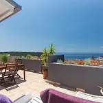 Apartman Mador *