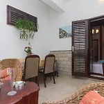 Mador Apartman